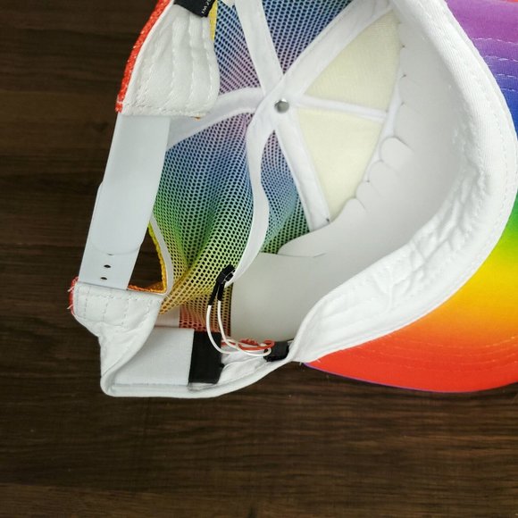LED PLUR Trucker Hat Rainbow Mesh Cap Lights Up 3 Modes Strobe Effect NWT - Picture 10 of 10